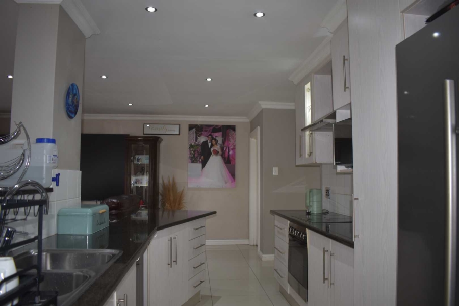 4 Bedroom Property for Sale in Beacon Bay Eastern Cape